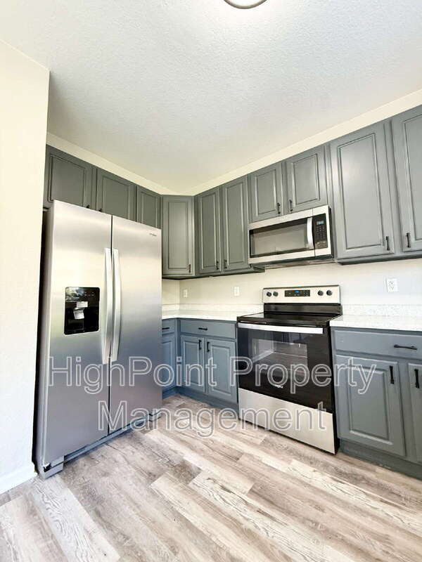 Building Photo - 14837 E 118th Ave