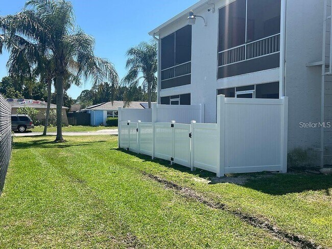 Building Photo - 9830 Grace Dr