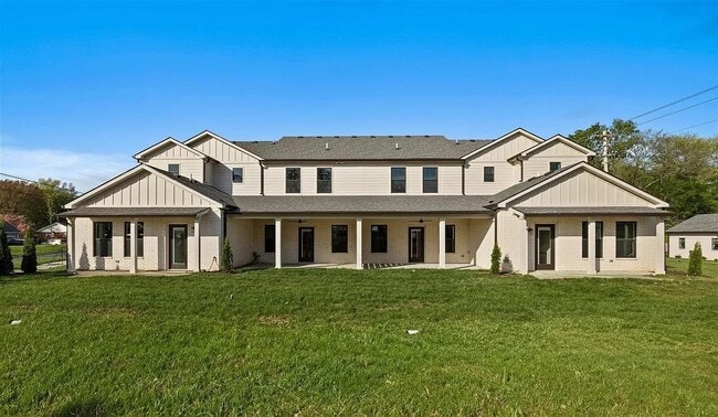 Building Photo - 512 Old Lovers Ln