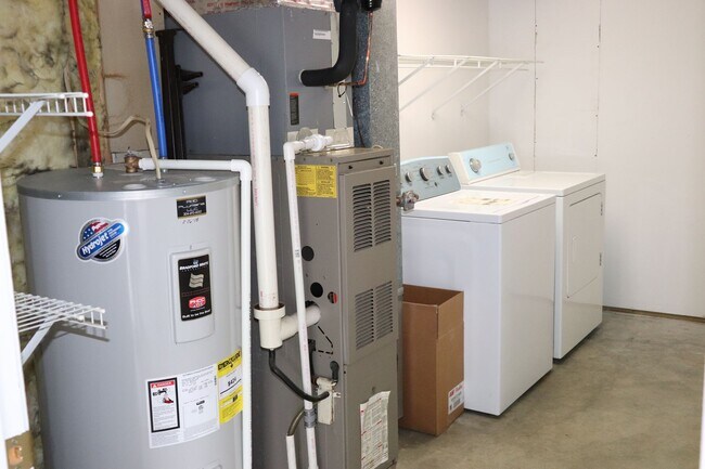 Building Photo - 2 bed/2.5 bath Townhouse in Morgantown - A...