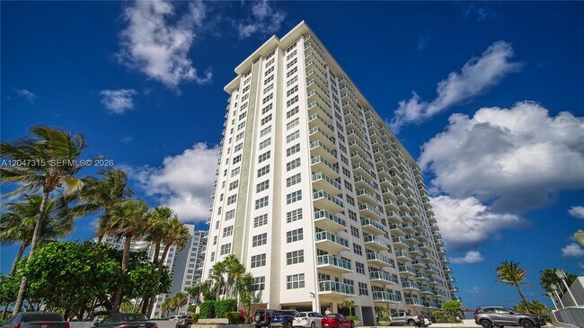 Building Photo - 3550 Galt Ocean Dr