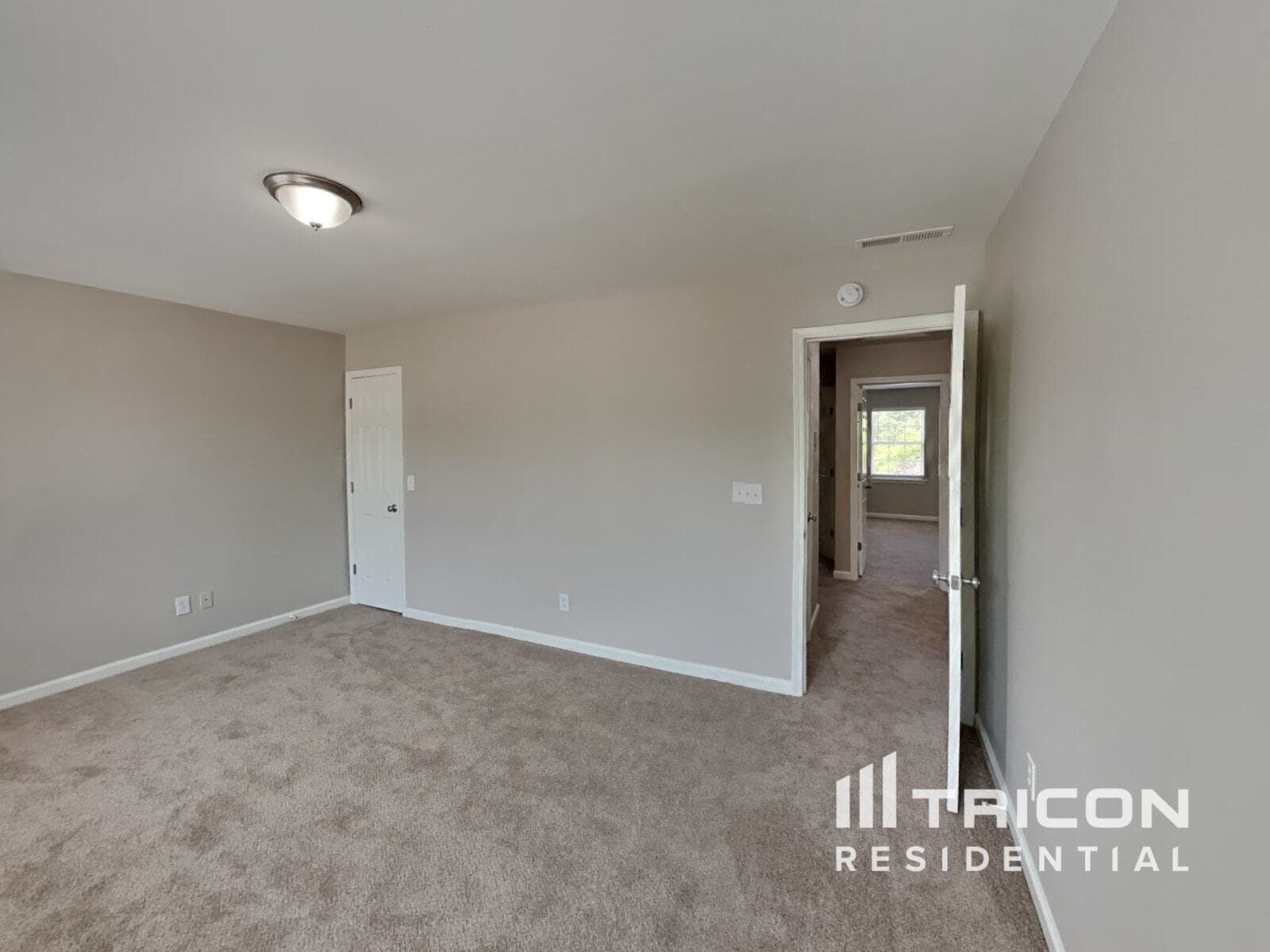 Building Photo - 1104 Braemar Highland Dr