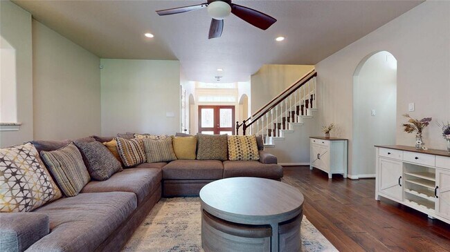 Building Photo - 1323 Hillside Forest Dr