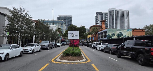 Building Photo - 1000 SE 2nd St