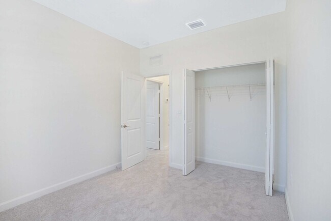 Building Photo - Brand new Townhome 3/2.5  Maximum 2 Cars