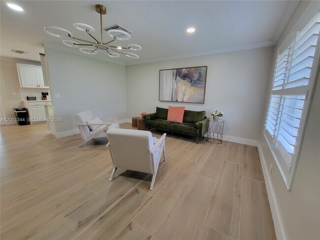 Building Photo - 913 Lighthouse Dr