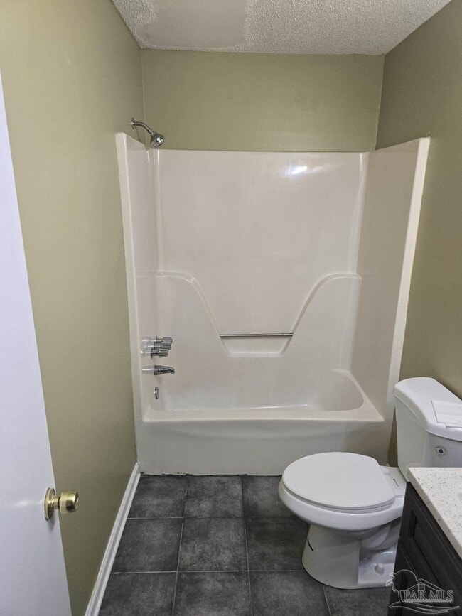 Building Photo - 537 Petros Cir