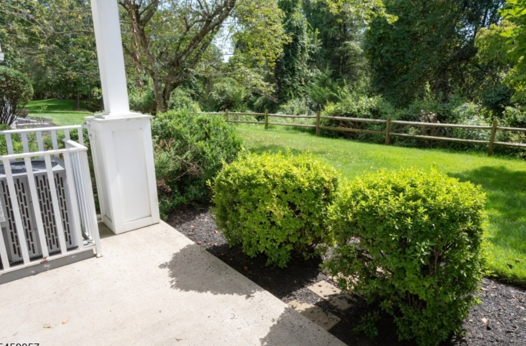 Building Photo - 128 Arbor Way