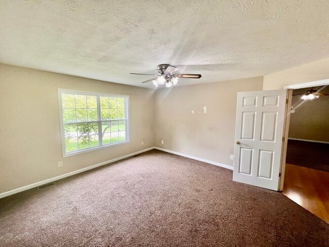 Building Photo - 180 Stone Henge Ln