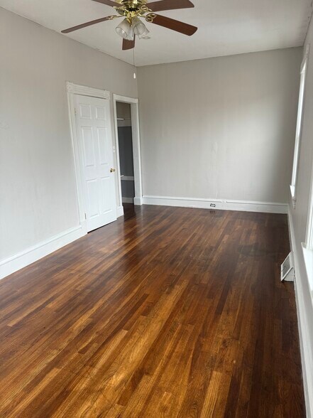 Building Photo - 38 6th St