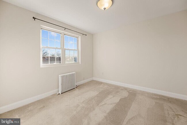 Building Photo - 5310 8th Rd S