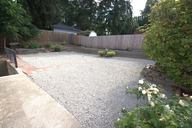 Building Photo - Beautifully Renovated Home in Burien.