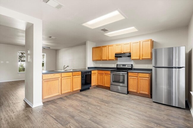 Building Photo - 10643 Marshitahs Way