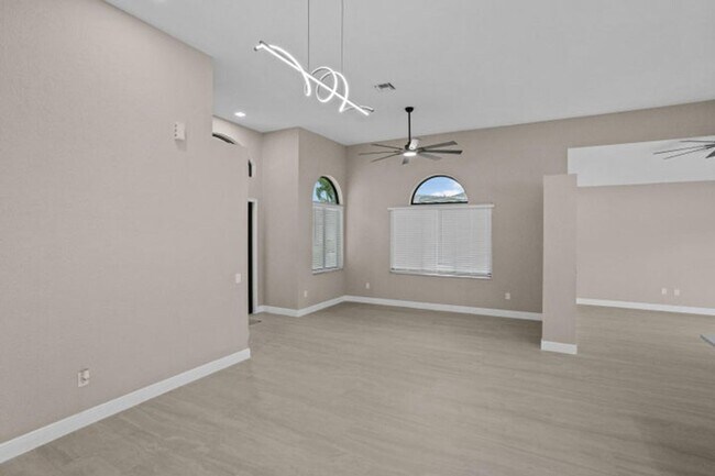 Building Photo - 8985 NW 45th Ct