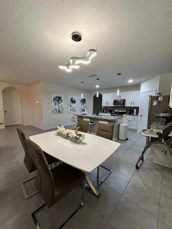 Building Photo - 567 Boardwalk Ave