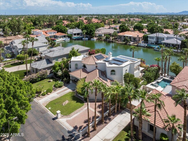 Building Photo - 1407 E Coral Cove Dr