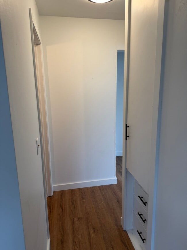 Building Photo - Updated 3 bedroom, 1 bath house in Creswell!