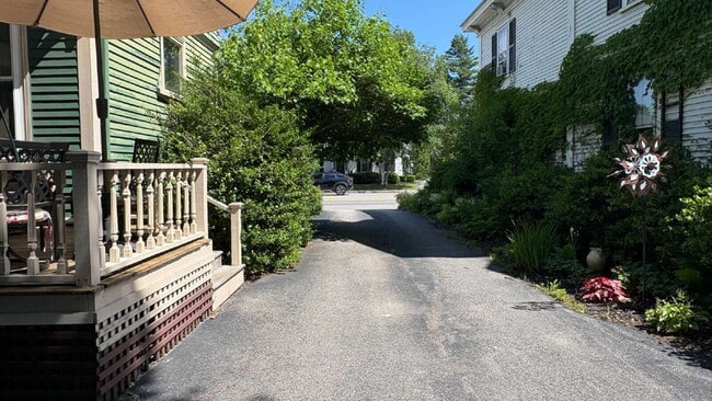 Building Photo - Stunning 3BR + Office Victorian Home with 6 Off-Street Parking Spaces – Flexible Mid- to Long-Ter...