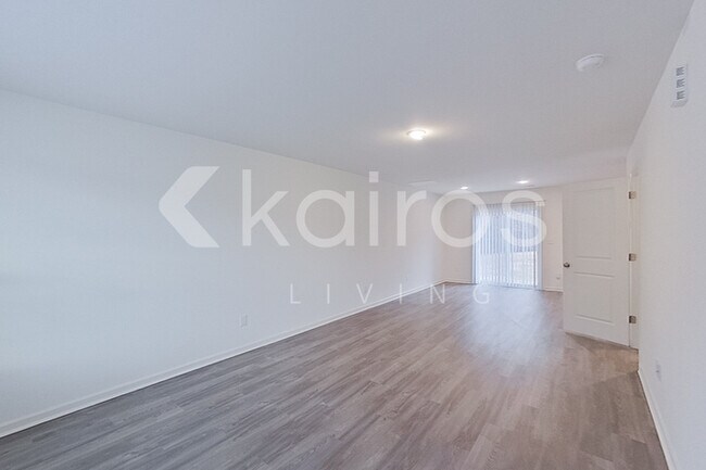 Building Photo - 124 Glory Dr