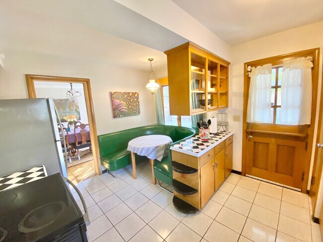 Building Photo - 1310 Forest Hills Blvd