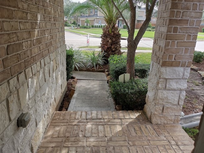 Building Photo - 2302 Waterford Park St