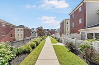 Building Photo - 55 Chelsea St
