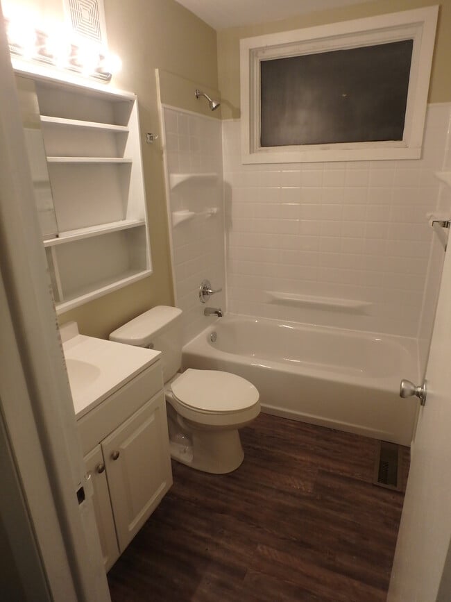 Building Photo - 1419 SW Caledon St