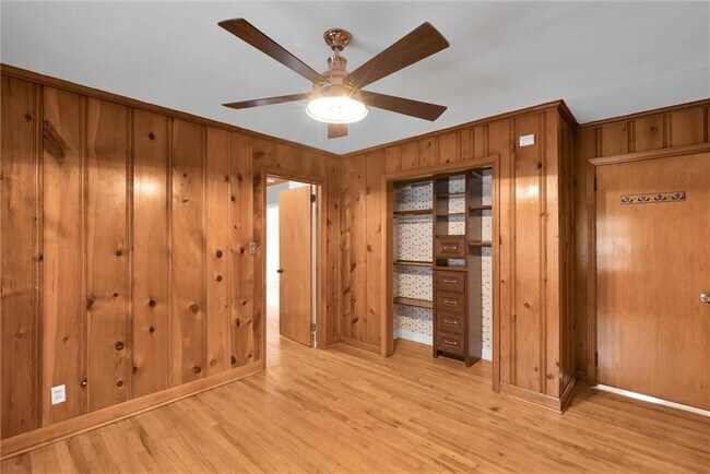Building Photo - 1857 Fern Creek Ln NE