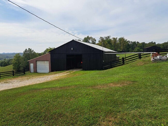 Building Photo - 205 N Ware Chappel Rd