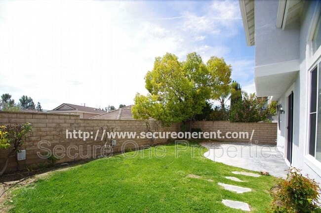 Building Photo - 2836 Limestone Dr