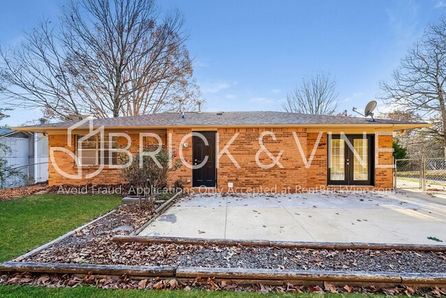 Building Photo - 5946 Dewey Heights Rd