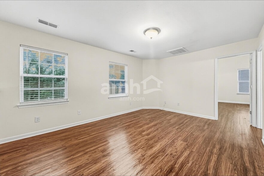 Building Photo - 3801 Wingdale Ct