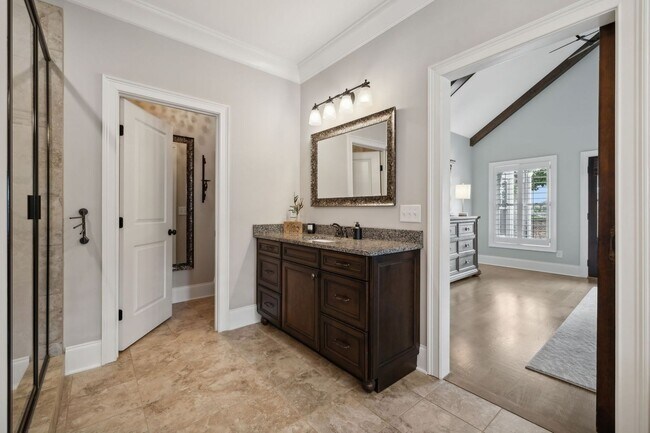 Building Photo - FULLY FURNISHED ISLAND HOME ON OLD HICKORY...