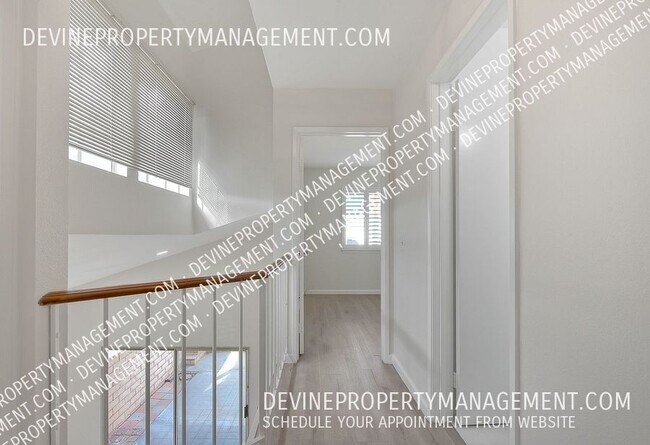 Building Photo - 902 California Privado