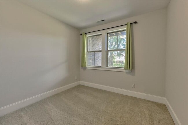 Building Photo - 1642 Canopy Chase NE