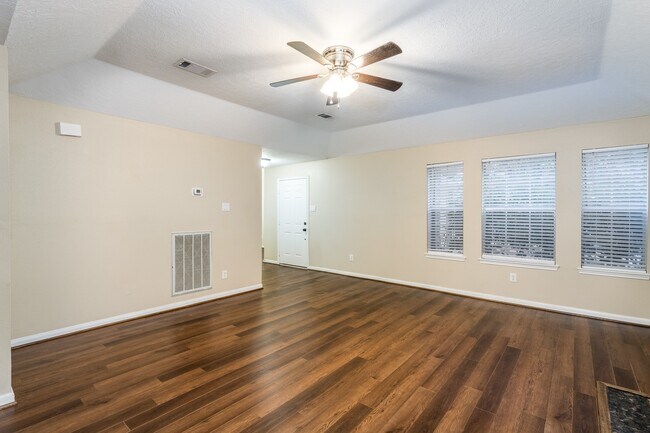 Building Photo - 21315 Park Post Ln
