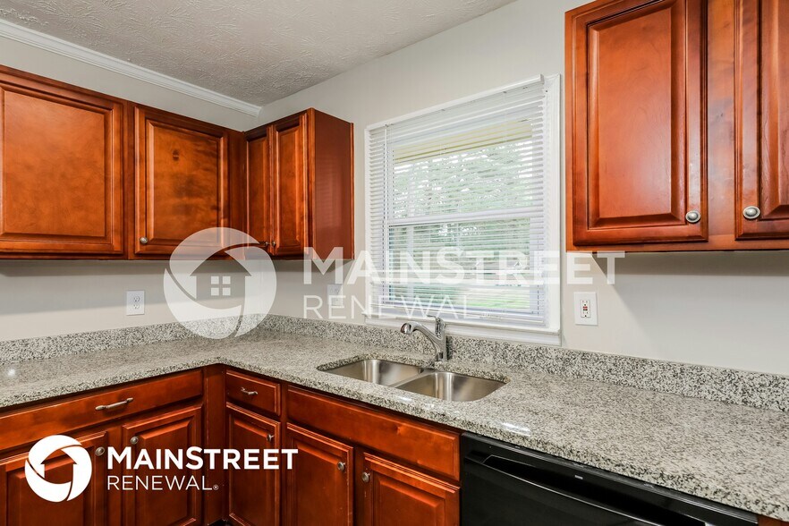 Building Photo - 6704 Amesbury Ln