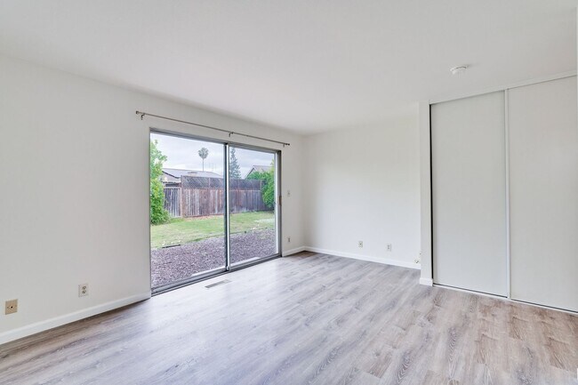 Building Photo - 3 BEDROOM 2 BATH House in Branham-Jarvis Neighborhood