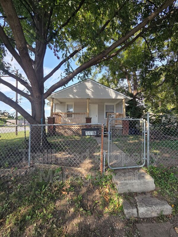 Building Photo - 1116 S Woodland Ave