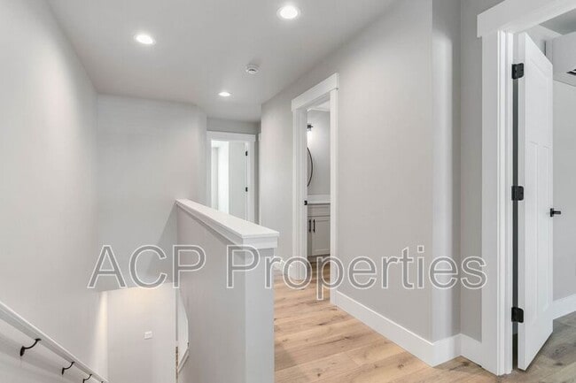Building Photo - 2205 DeJong Dr