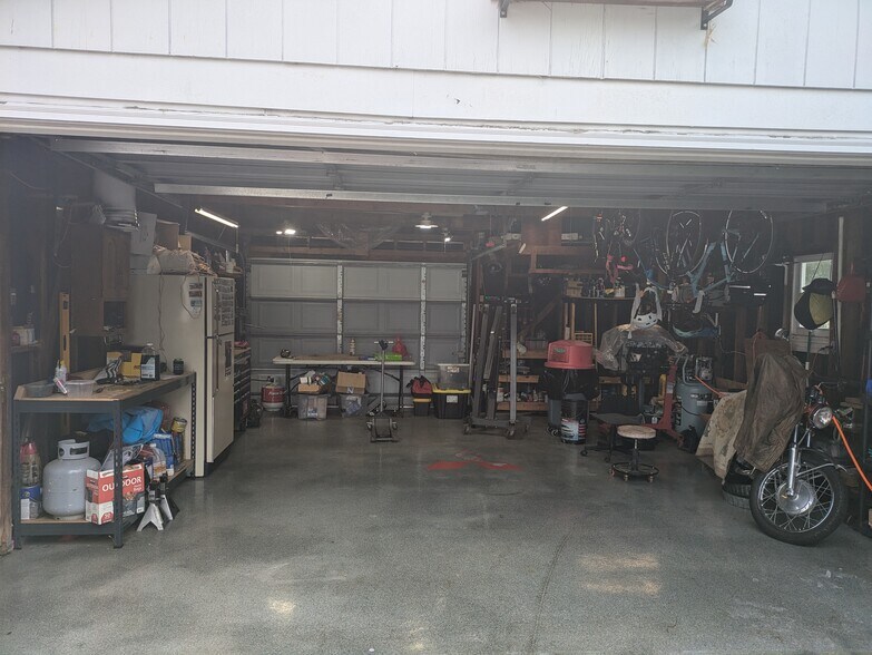 Building Photo - 4521 Jade Ln