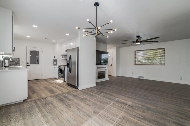 Building Photo - 1409 S Blvd