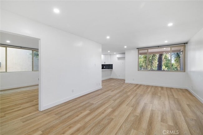 Building Photo - 17000 Burbank Blvd