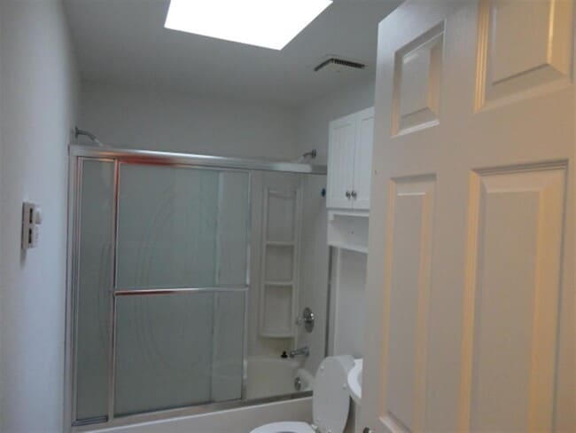 Building Photo - Charming Everett Rambler — 3 Bedrooms + Bonus Room