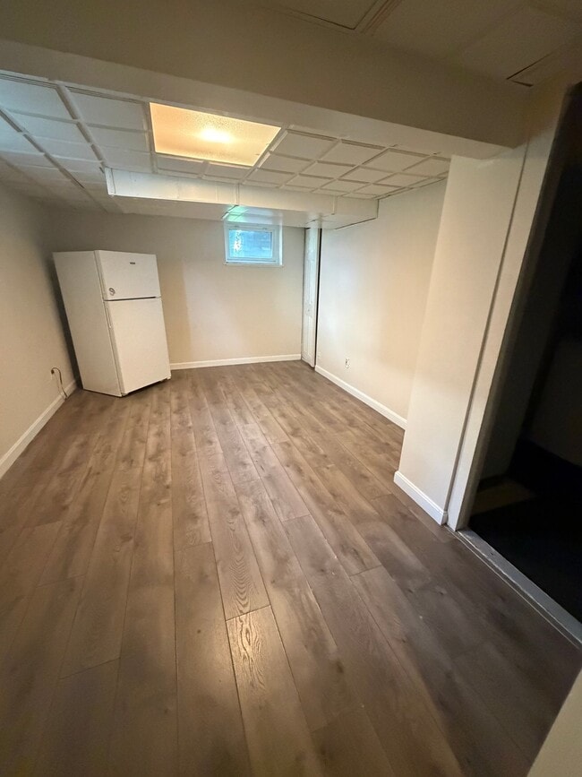 Building Photo - 23 Kern Dr