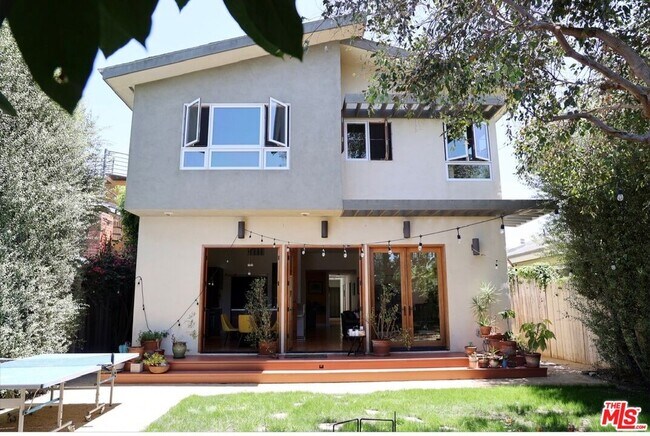 Building Photo - 12213 Culver Dr