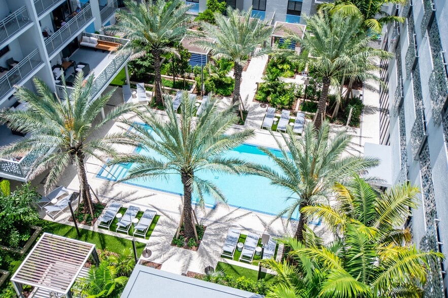 Building Photo - Legacy at 36th