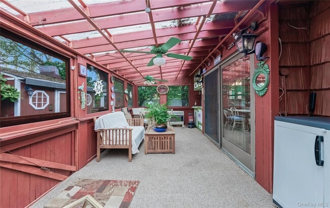 Building Photo - 6 Fernwood Terrace N