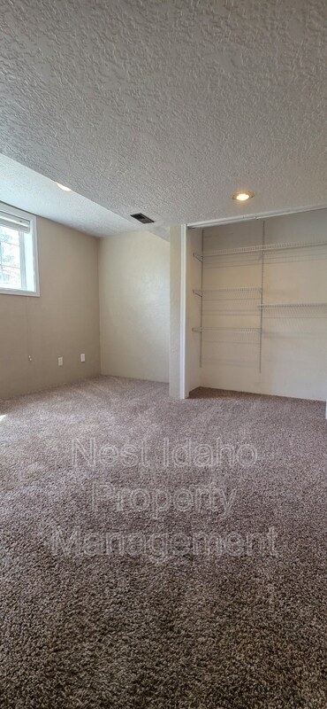 Building Photo - 2910 N McKinney St