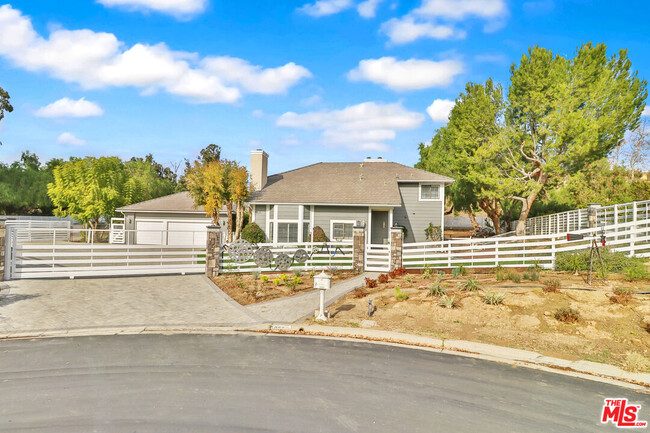 Primary Photo - 10209 Principe Pl